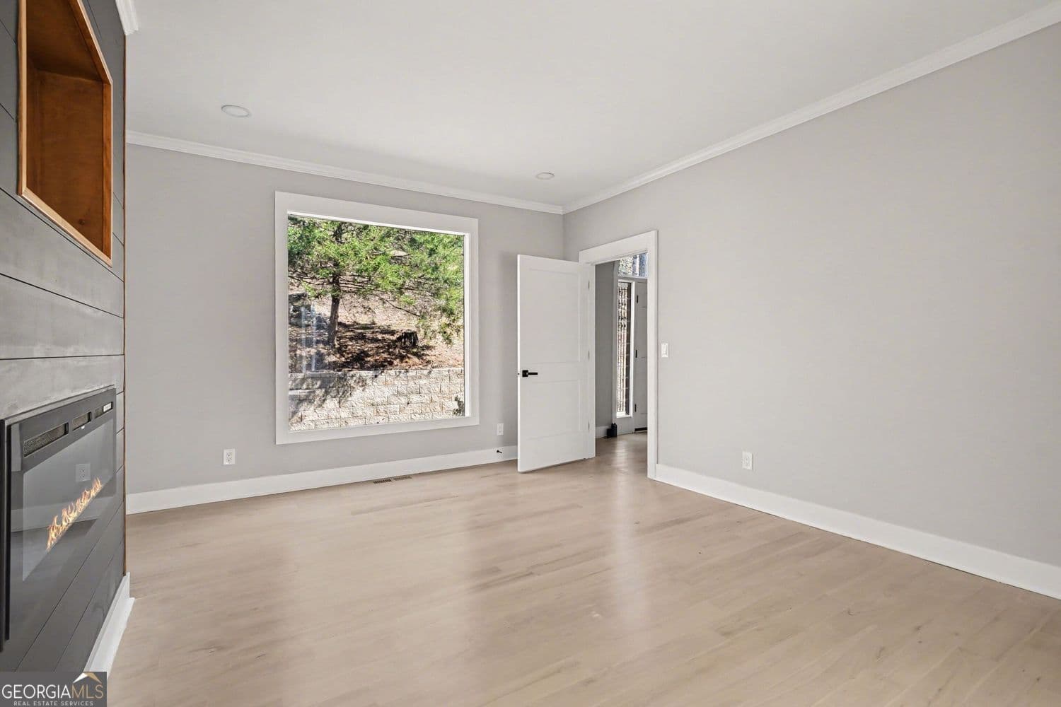 6 bedroom, 4 bathroom, 4,944 sq ft single family residence for sale at 270 Boulder Drive, Roswell, GA 30075 — photo 8