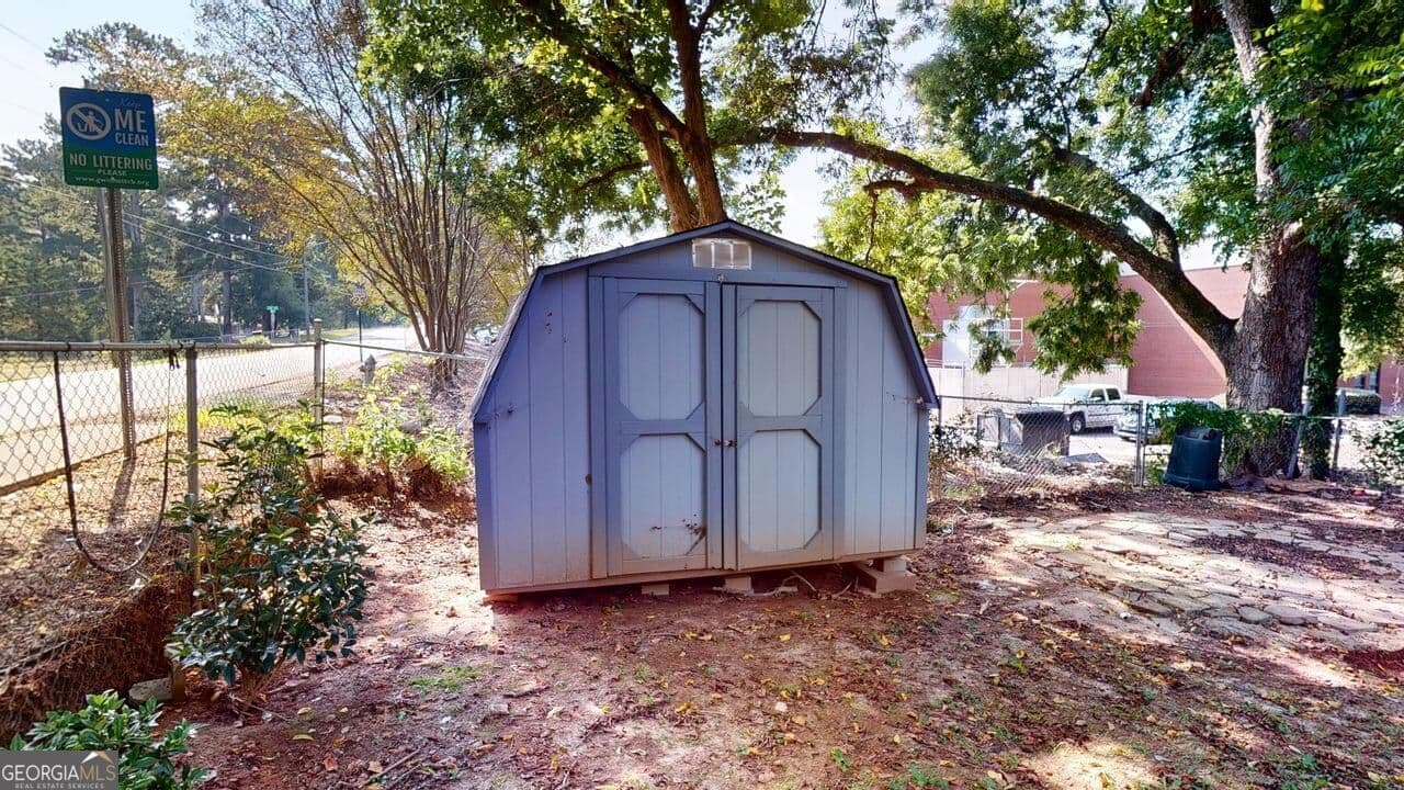 2 bedroom, 1 bathroom, 908 sq ft single family residence for sale at 2958 First Street, Duluth, GA 30096 — photo 5