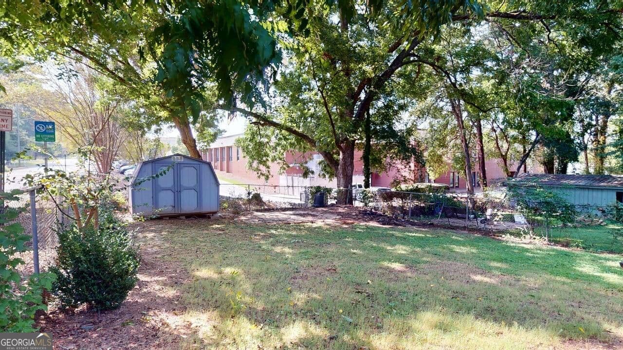 2 bedroom, 1 bathroom, 908 sq ft single family residence for sale at 2958 First Street, Duluth, GA 30096 — photo 4