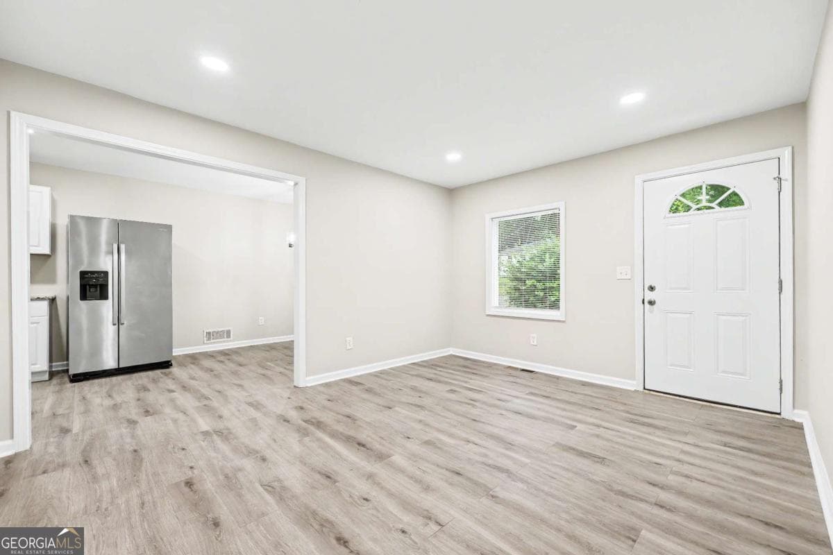 3 bedroom, 2 bathroom, 1,032 sq ft single family residence for sale at 2823 Marco Drive, Atlanta, GA 30318 — photo 6
