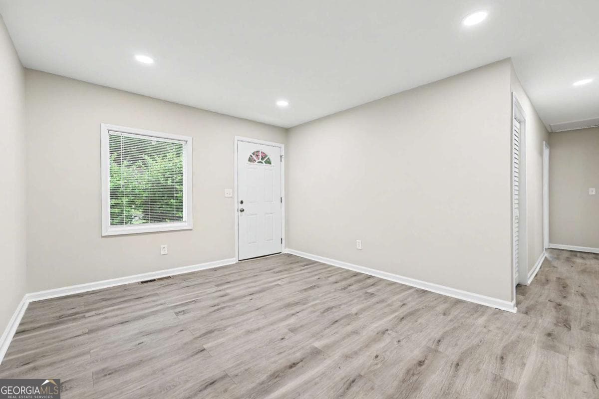3 bedroom, 2 bathroom, 1,032 sq ft single family residence for sale at 2823 Marco Drive, Atlanta, GA 30318 — photo 7