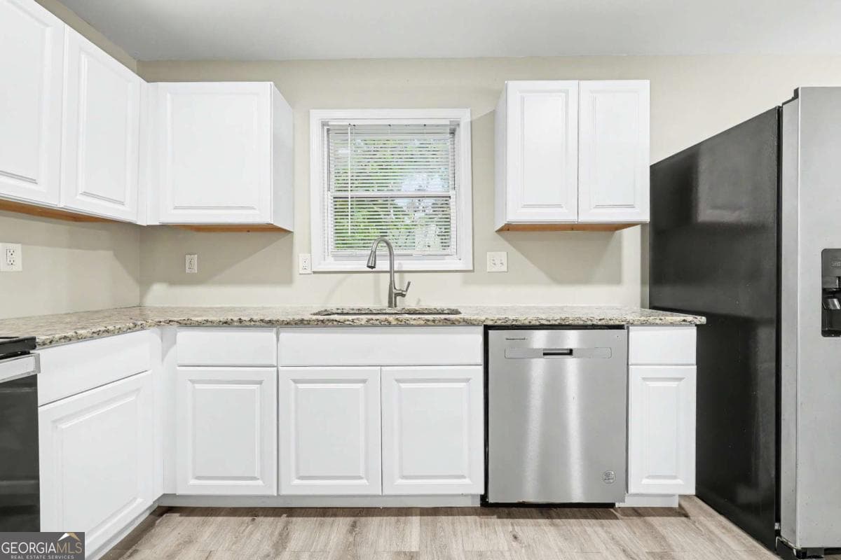 3 bedroom, 2 bathroom, 1,032 sq ft single family residence for sale at 2823 Marco Drive, Atlanta, GA 30318 — photo 9
