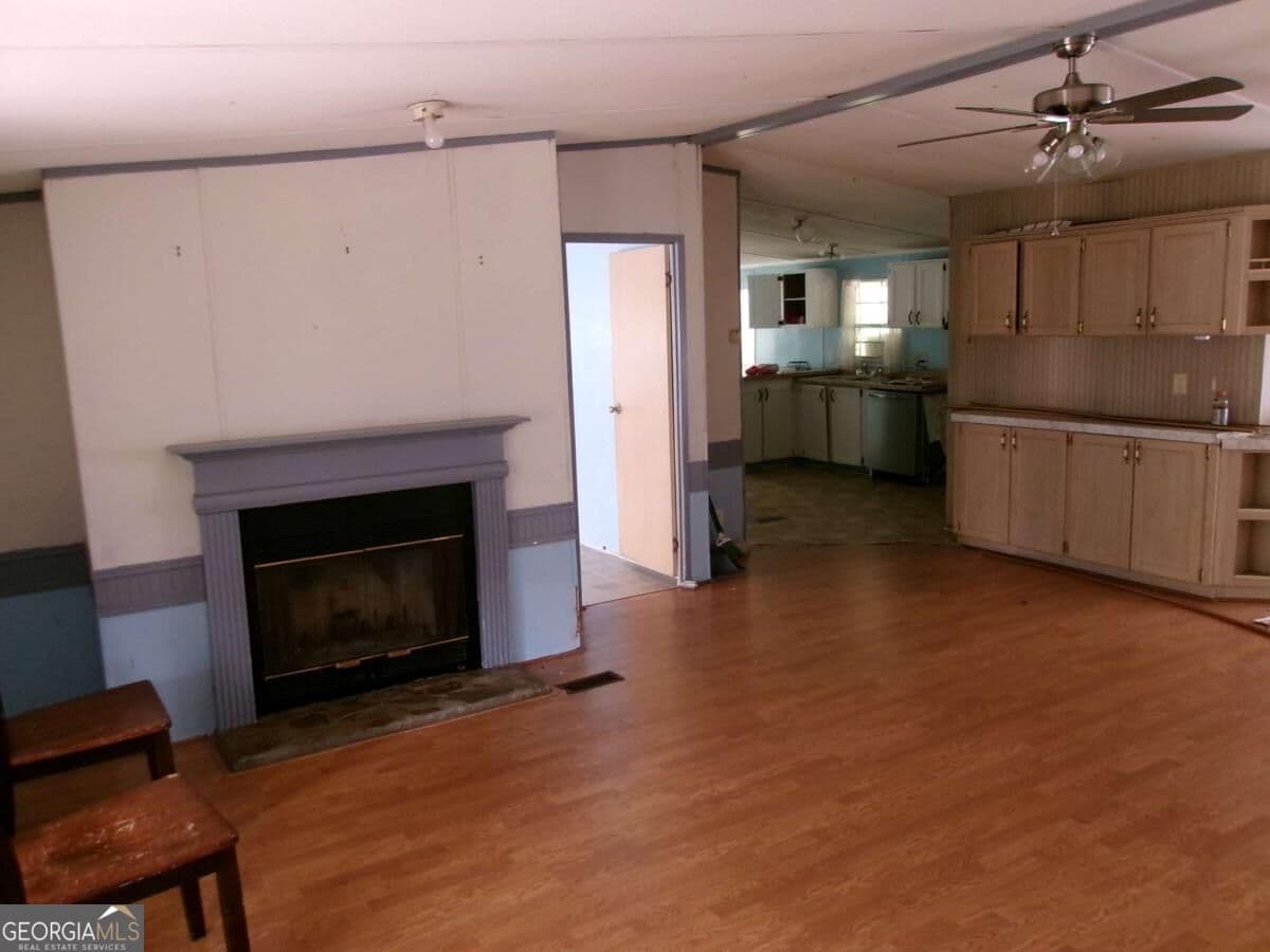 3 bedroom, 2 bathroom, 1,568 sq ft manufactured home,single family residence under contract at 2563 Old Ocilla Road ---, Tifton, GA 31794 — photo 7