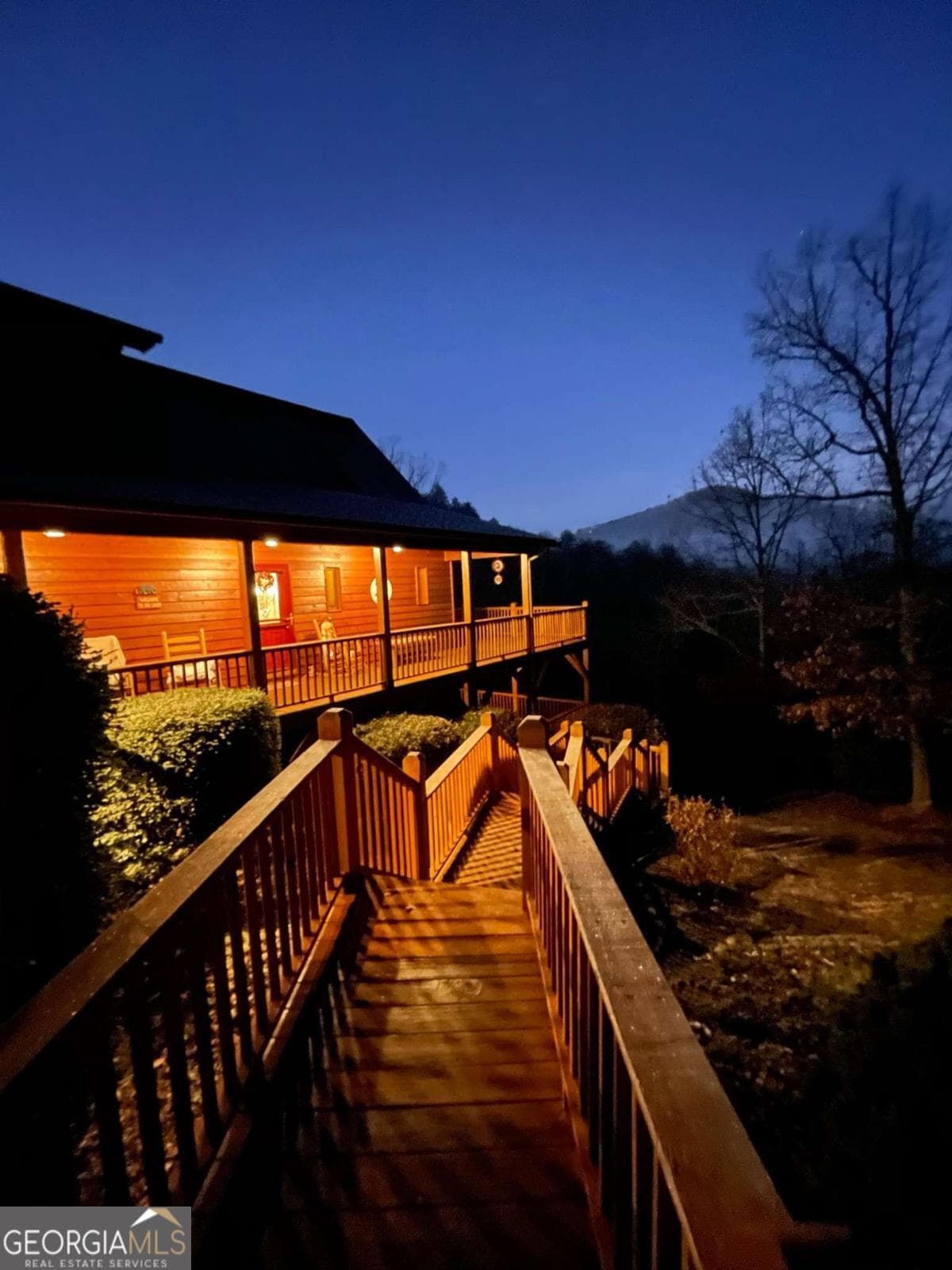2 bedroom, 3 bathroom cabin,single family residence for sale at 85 Flat Top Trail 64, Murphy, NC 28906 — photo 2