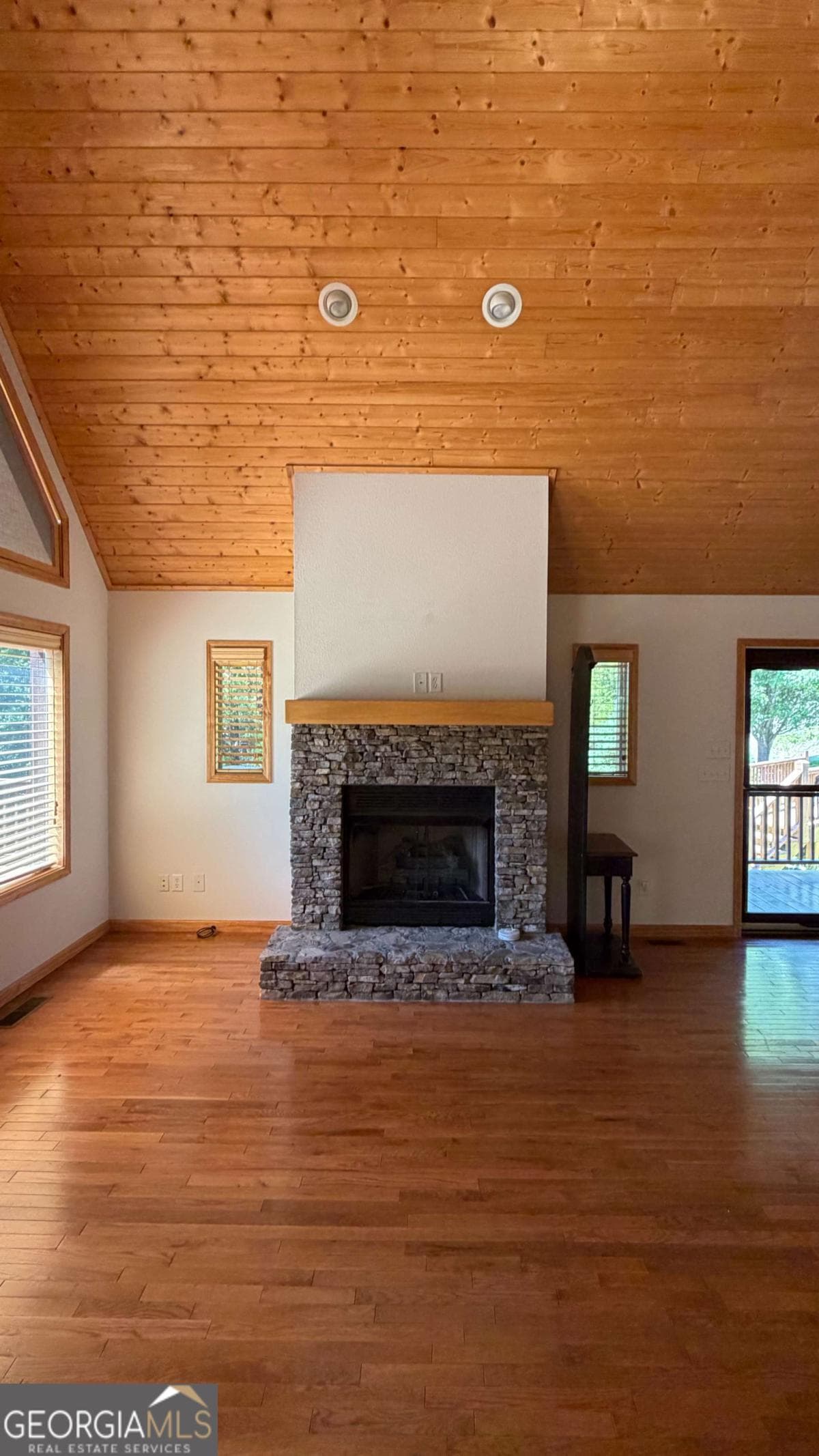 2 bedroom, 3 bathroom cabin,single family residence for sale at 85 Flat Top Trail 64, Murphy, NC 28906 — photo 5