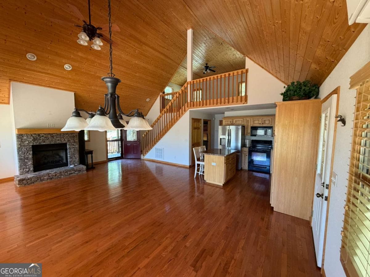 2 bedroom, 3 bathroom cabin,single family residence for sale at 85 Flat Top Trail 64, Murphy, NC 28906 — photo 4