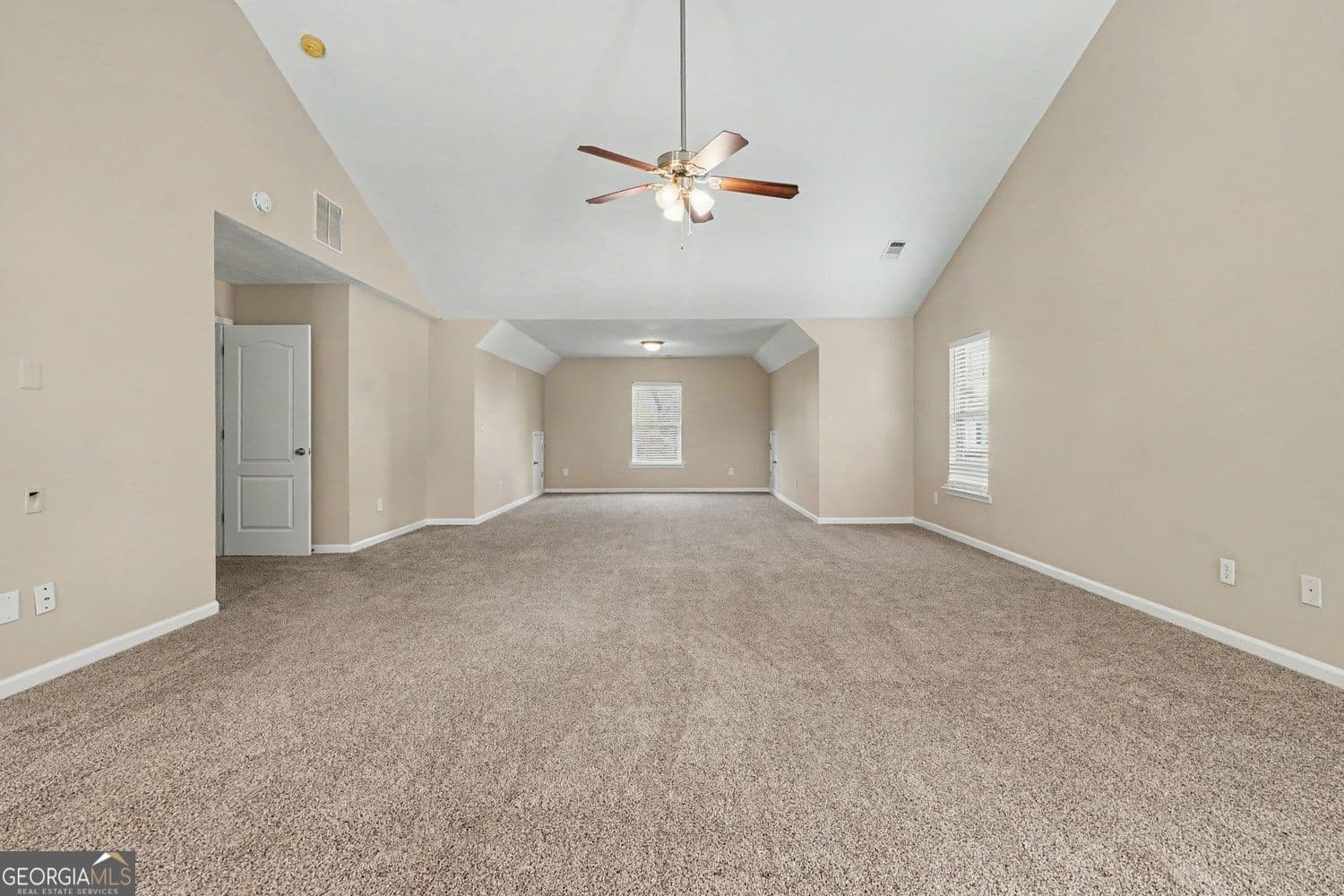4 bedroom, 3 bathroom, 3,182 sq ft single family residence for sale at 2253 Park Manor Lane, Snellville, GA 30078 — photo 6