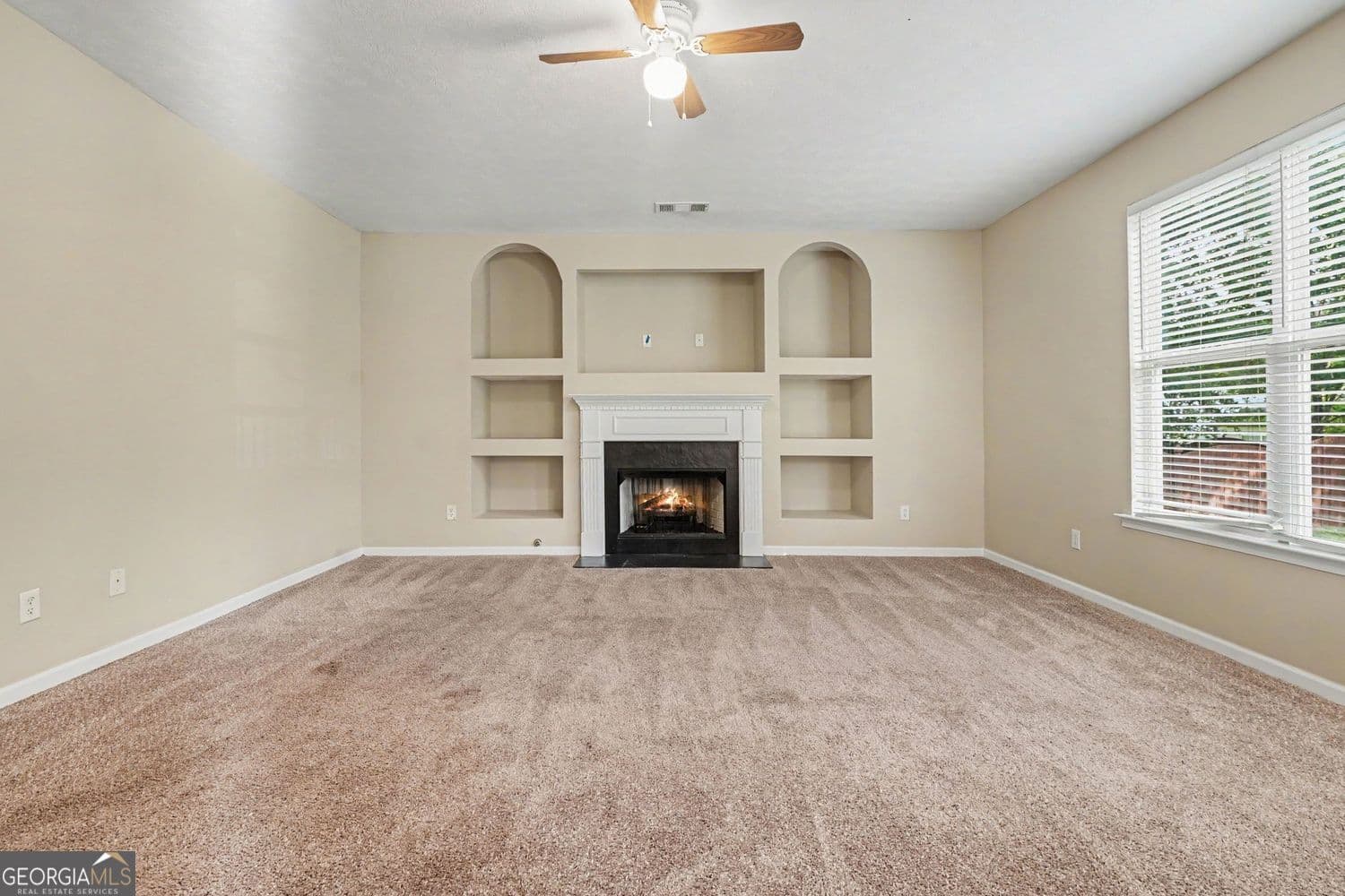 4 bedroom, 3 bathroom, 3,182 sq ft single family residence for sale at 2253 Park Manor Lane, Snellville, GA 30078 — photo 8