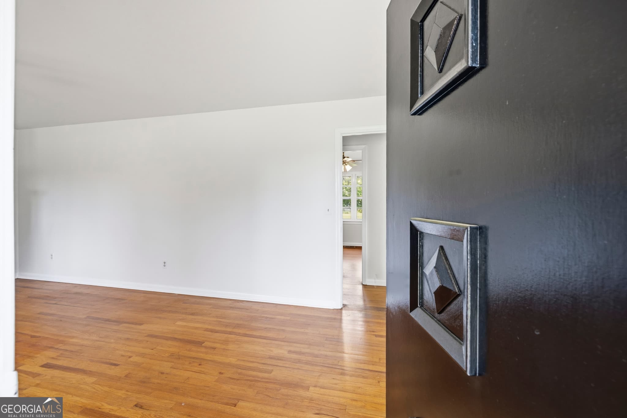 3 bedroom, 1.5 bathroom, 1,350 sq ft single family residence for sale at 93 Carlton Avenue, Union Point, GA 30669 — photo 6