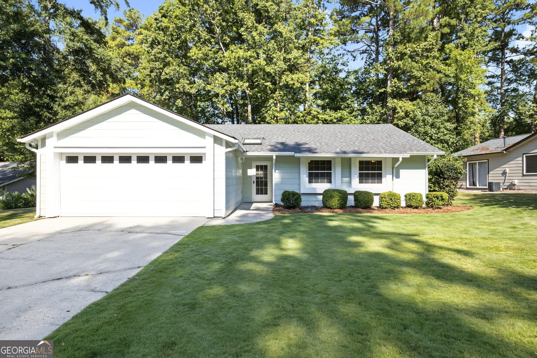 3 bedroom, 2 bathroom, 1,272 sq ft single family residence for rent at 102 Quail Run, Peachtree City, GA 30269 for $2,200 a month — photo 1 of 1