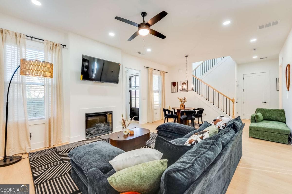 3 bedroom, 2.5 bathroom, 1,966 sq ft townhouse for rent at 1239 Plaza Avenue, Atlanta, GA 30310 for $3,100 a month — photo 9