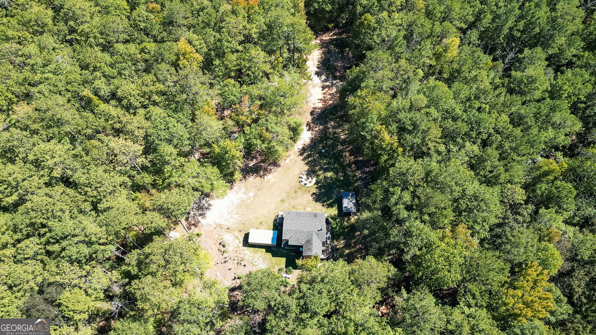 2 bedroom, 2 bathroom, 1,896 sq ft cabin,single family residence for sale at 162 Thompson Road, Senoia, GA 30276 — photo 3