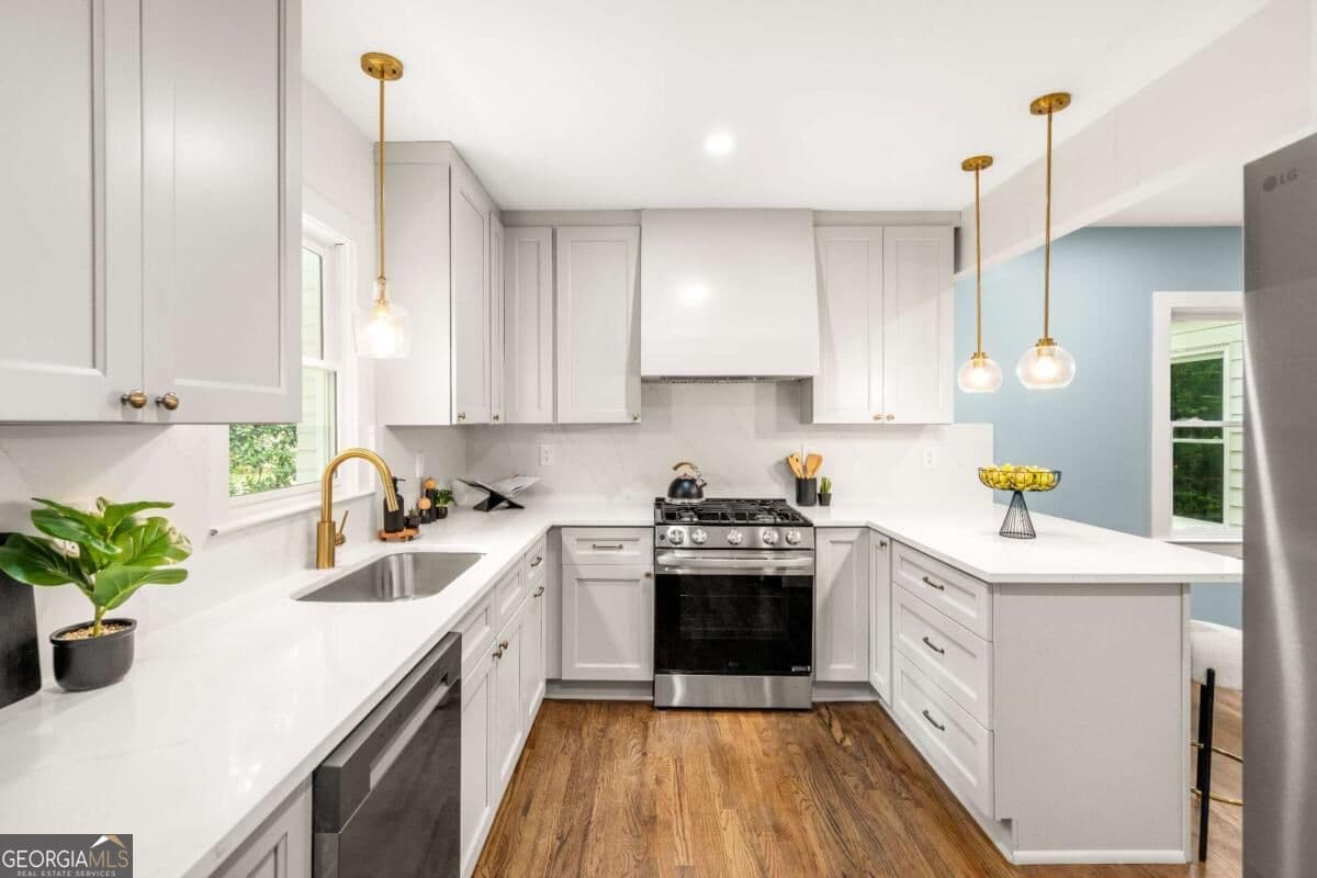 4 bedroom, 3 bathroom, 1,875 sq ft single family residence for sale at 65 Roseclair Drive, Atlanta, GA 30317 — photo 8