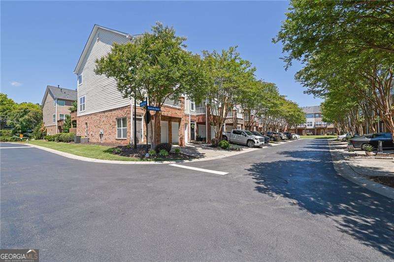 3 bedroom, 3.5 bathroom, 2,390 sq ft townhouse for sale at 14000 Portside Bend, Milton, GA 30004 — photo 2