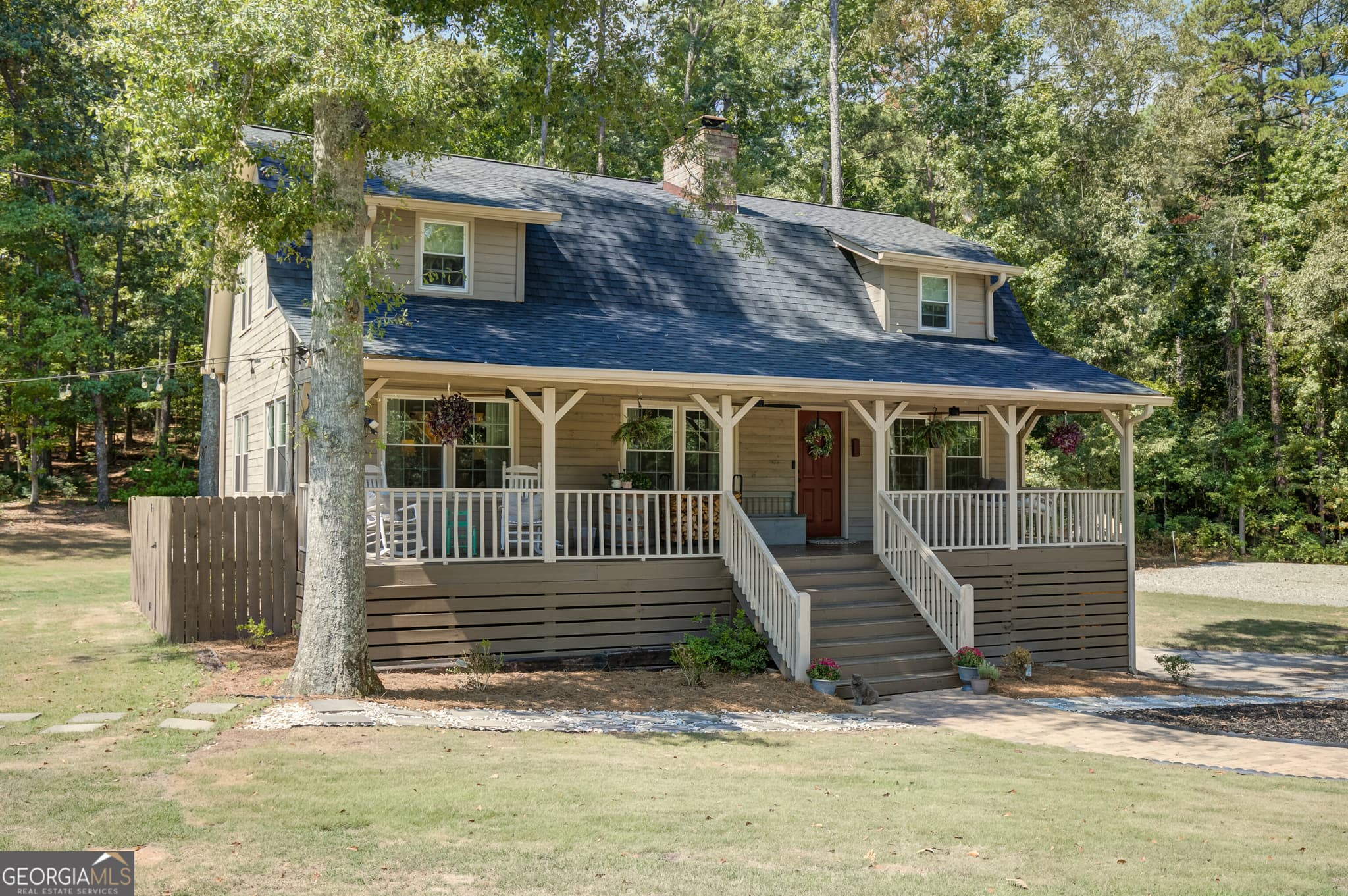 4 bedroom, 3.5 bathroom, 2,820 sq ft single family residence for sale at 115 keyland Drive, Fayetteville, GA 30215 — photo 3