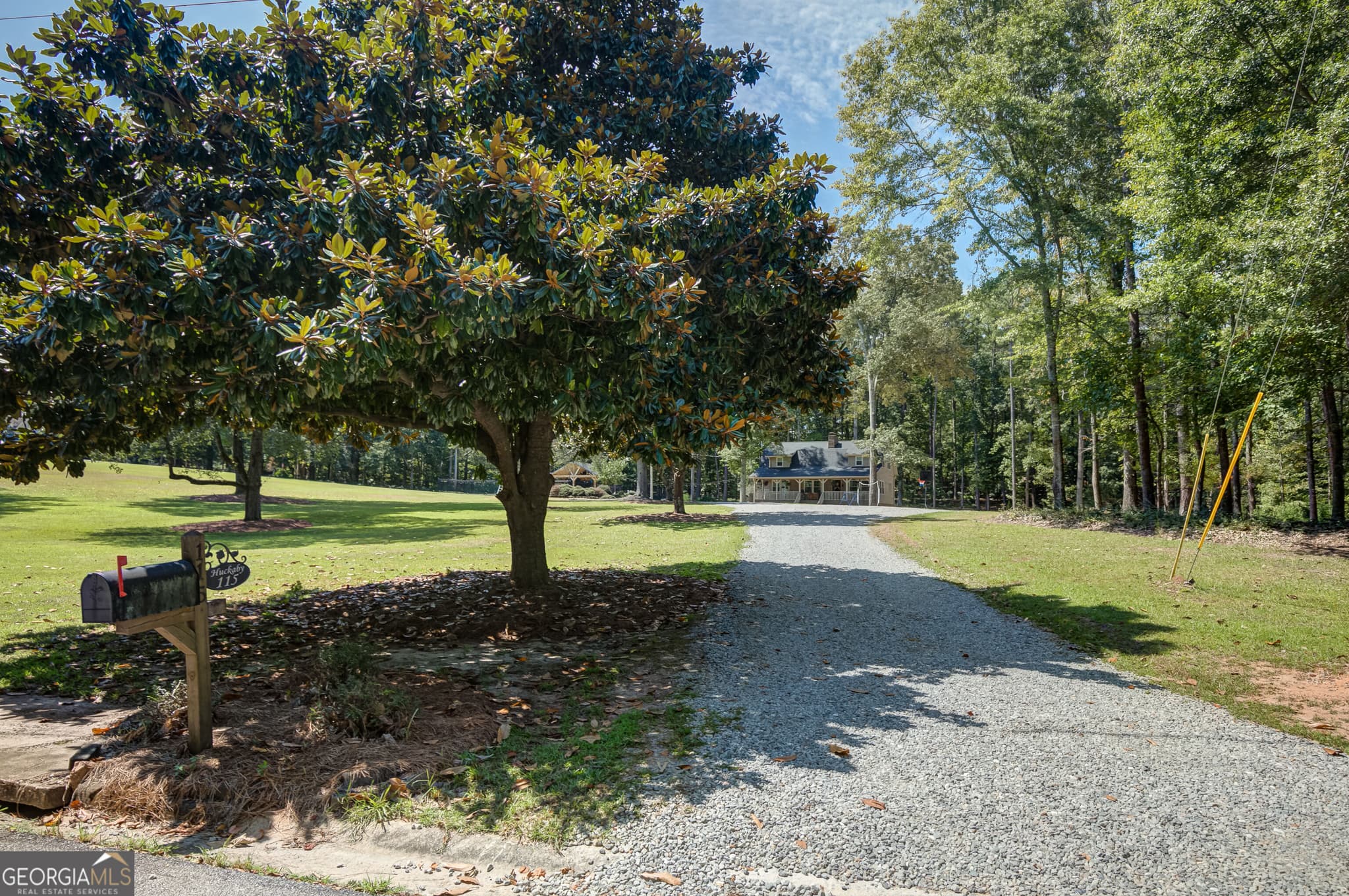 4 bedroom, 3.5 bathroom, 2,820 sq ft single family residence for sale at 115 keyland Drive, Fayetteville, GA 30215 — photo 4