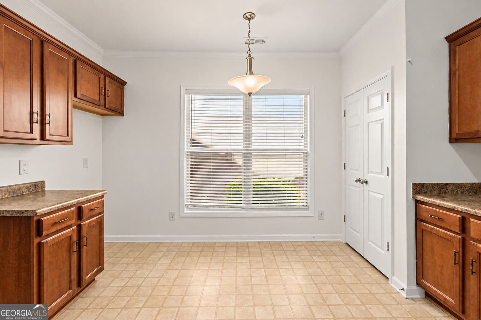 4 bedroom, 3 bathroom, 2,612 sq ft single family residence for sale at 5920 Asby Way, Cumming, GA 30040 — photo 10