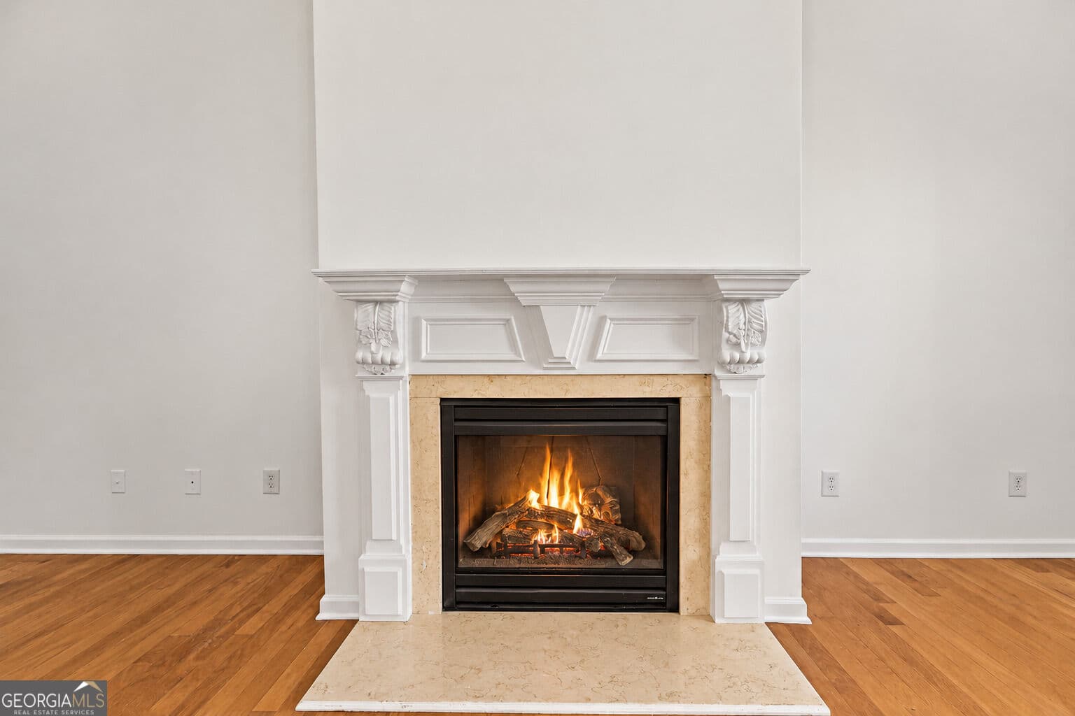 4 bedroom, 3 bathroom, 2,612 sq ft single family residence for sale at 5920 Asby Way, Cumming, GA 30040 — photo 8