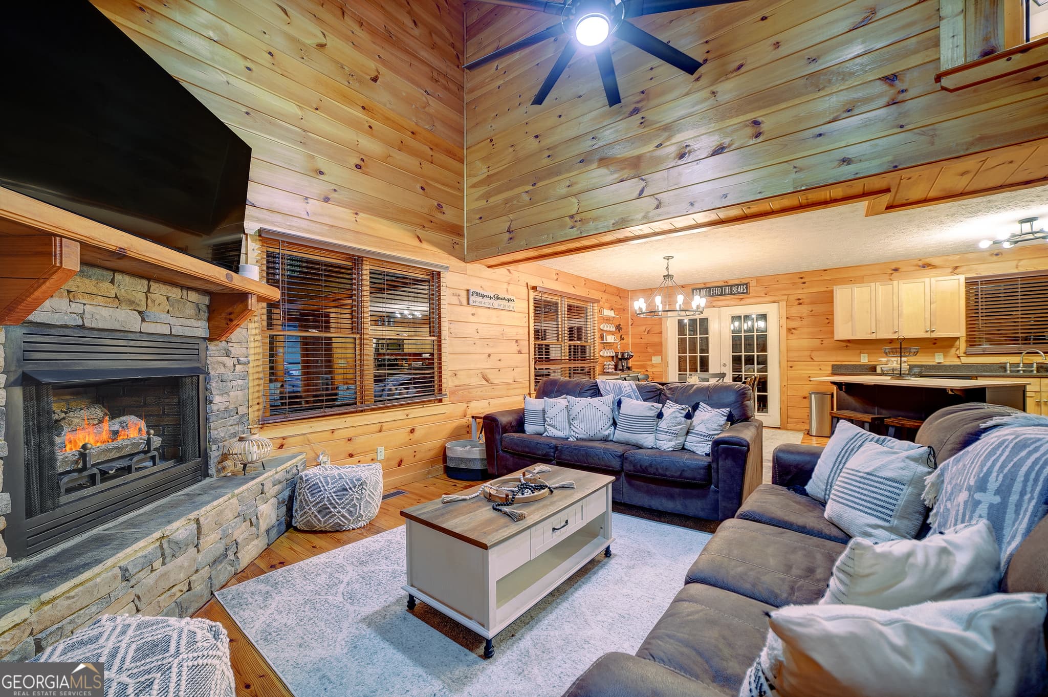 5 bedroom, 3 bathroom, 2,388 sq ft cabin,single family residence for sale at 46 Pelican Drive, Ellijay, GA 30540 — photo 3