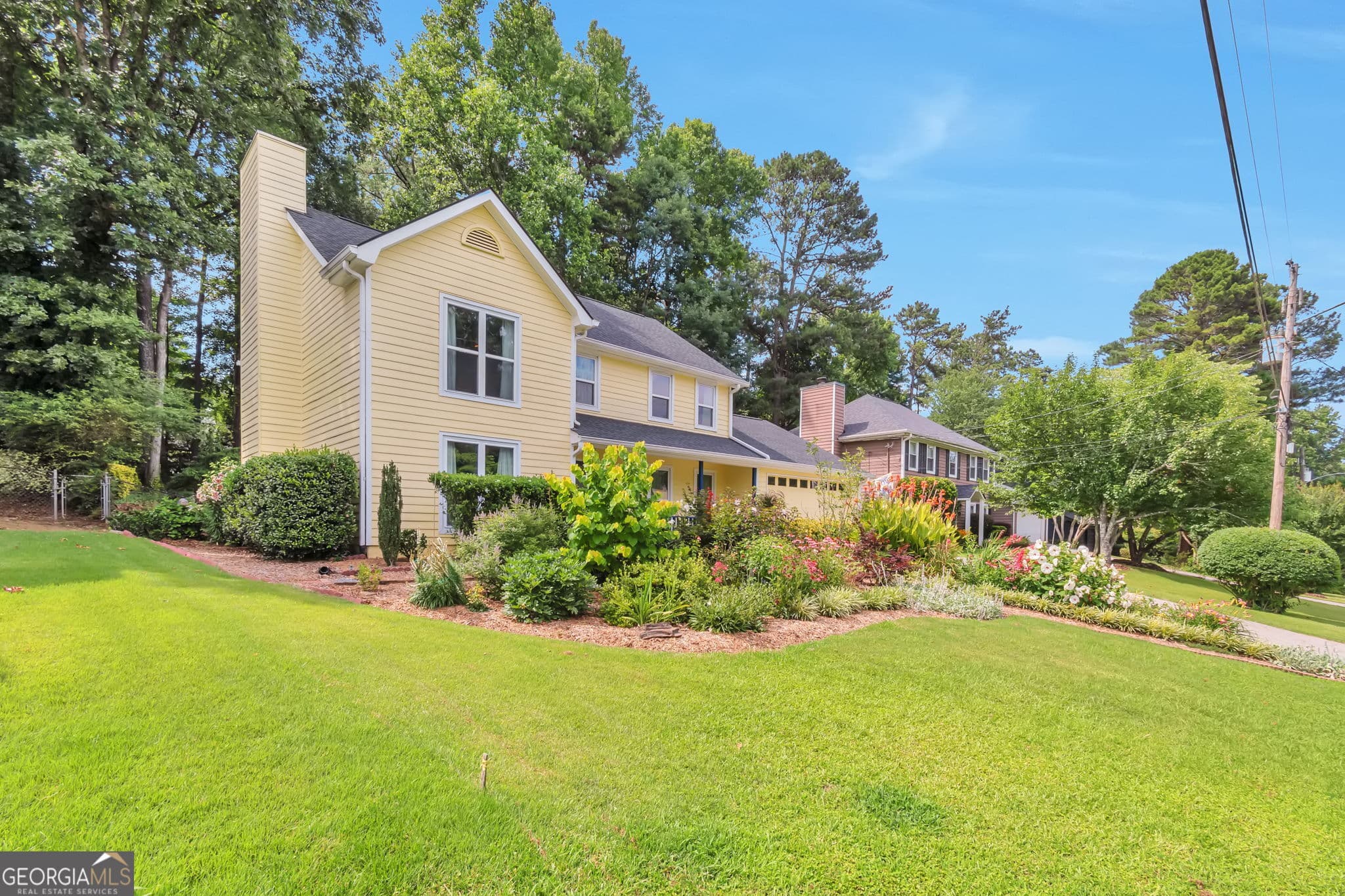 4 bedroom, 2.5 bathroom, 1,984 sq ft single family residence for sale at 6697 Gunstock Lane, Tucker, GA 30084 — photo 3
