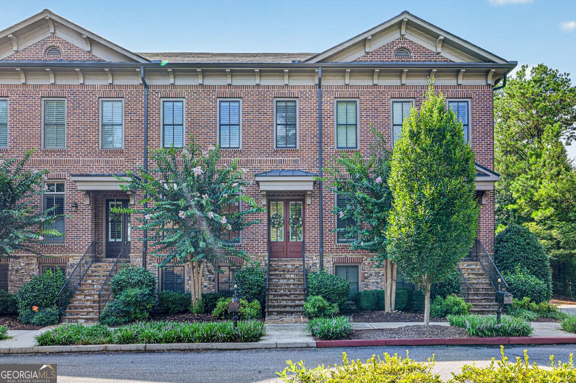 4 bedroom, 3.5 bathroom, 2,696 sq ft townhouse for sale at 1012 Merrivale Chase Lane, Roswell, GA 30075