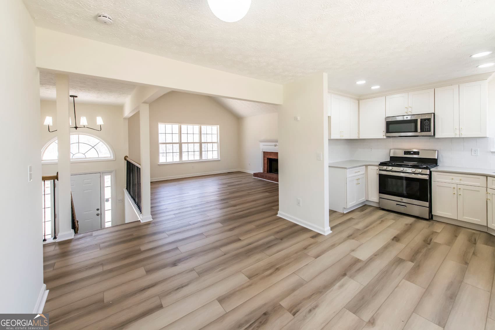 3 bedroom, 2.5 bathroom, 1,814 sq ft single family residence for sale at 2192 Stenger Road, Douglasville, GA 30135 — photo 7