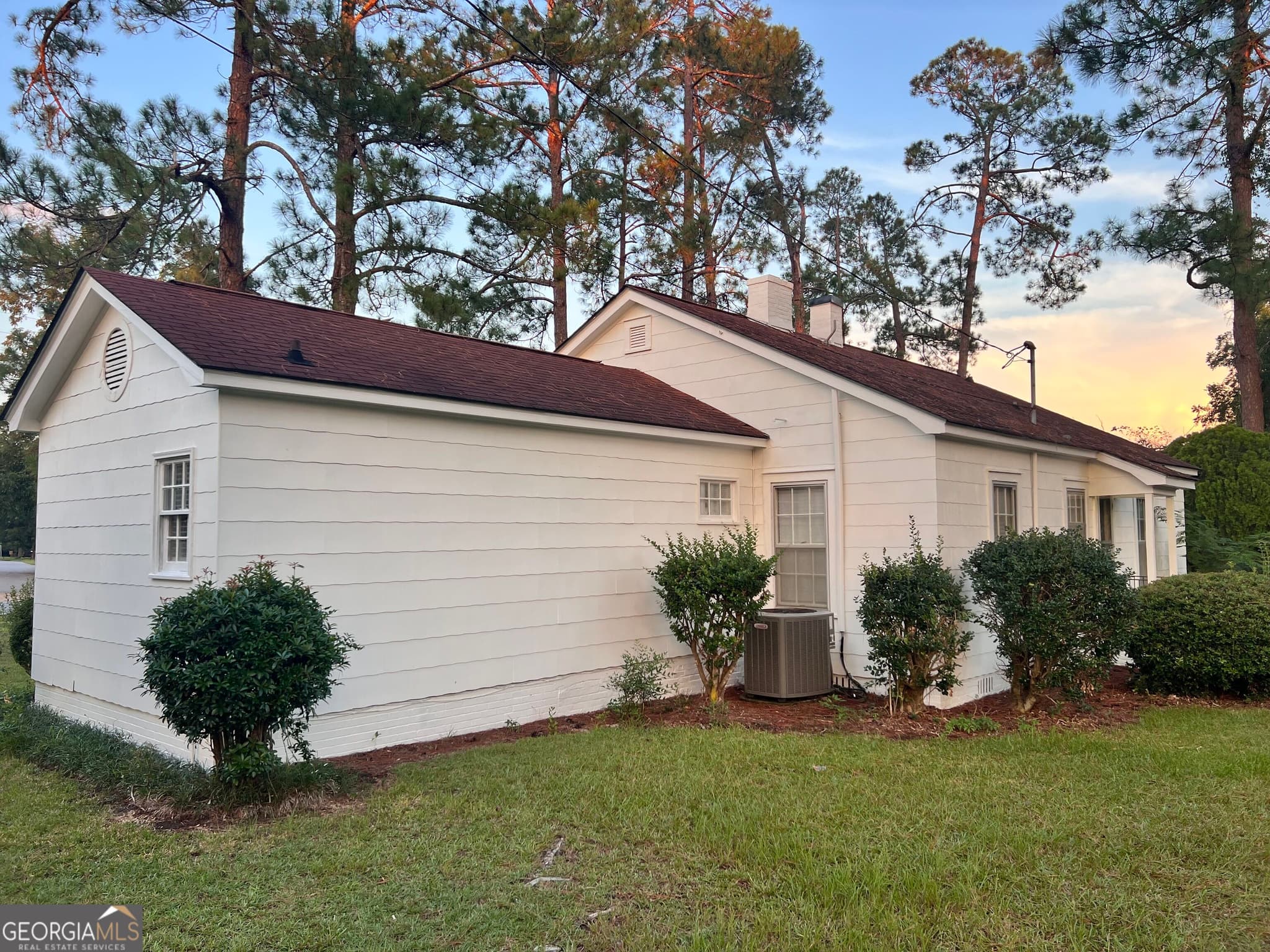 3 bedroom, 2 bathroom, 1,475 sq ft single family residence for sale at 325 N Line Street, Dexter, GA 31019 — photo 7