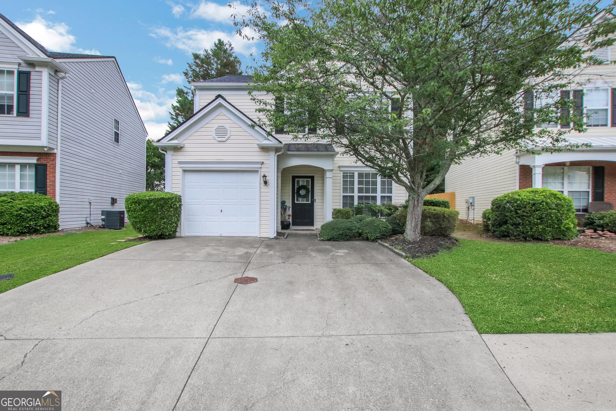 3 bedroom, 2.5 bathroom, 1,660 sq ft single family residence sold at 1084 Dunedin Trail, Woodstock, GA 30188