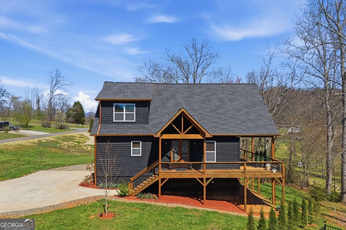 3 bedroom, 3.5 bathroom single family residence sold at 784 Sneaking Creek Drive, Hayesville, NC 28904