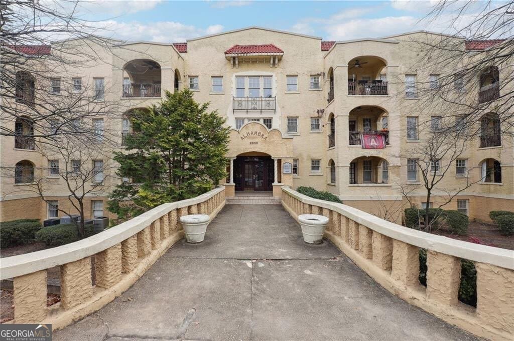 2 bedroom, 2.5 bathroom, 1,277 sq ft condominium for rent at 2855 Peachtree Road 101, Atlanta, GA 30305 for $1,800 a month — photo 1 of 1