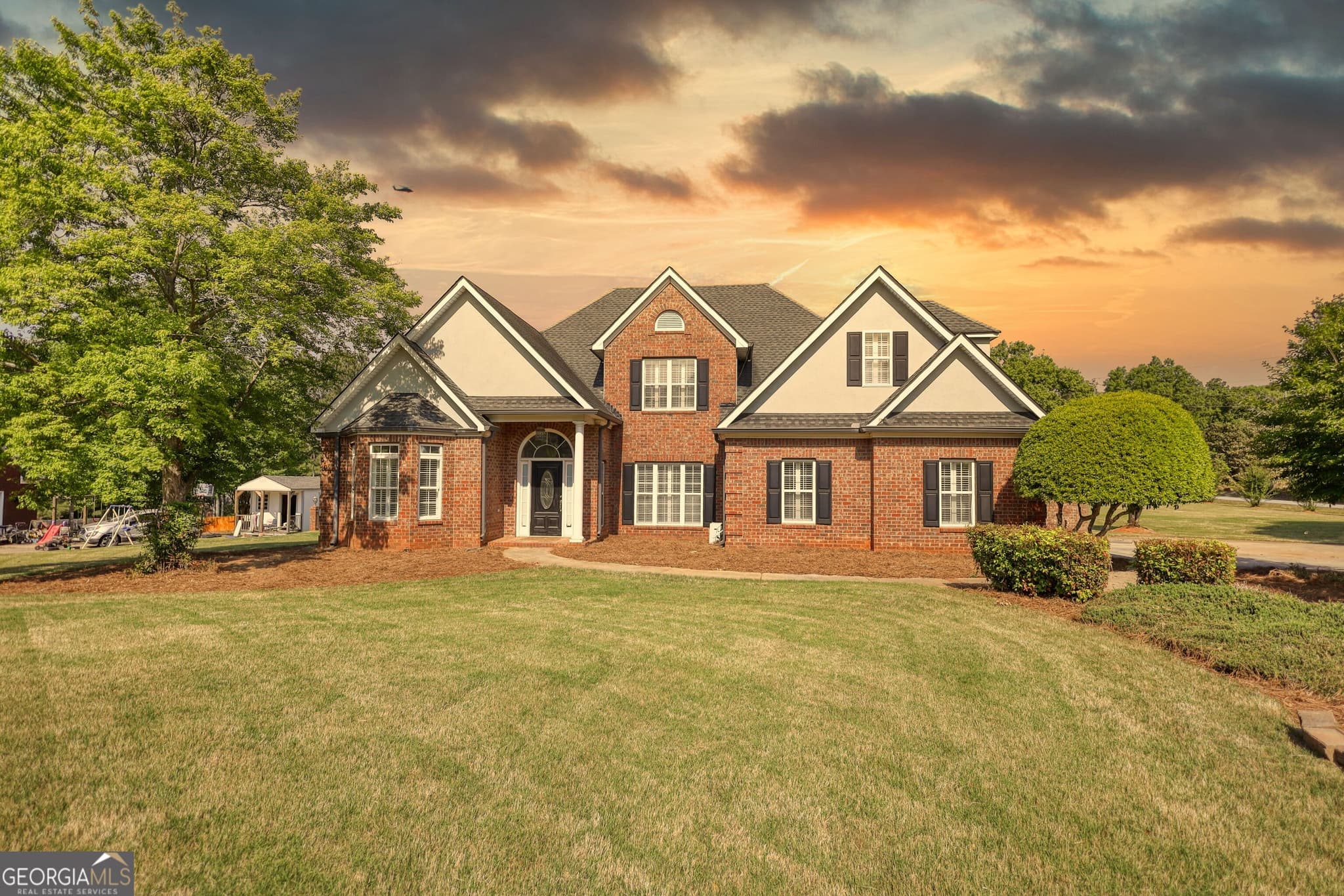 5 bedroom, 3 bathroom, 3,600 sq ft single family residence for sale at 100 Westminster Way, Mcdonough, GA 30252 — photo 6