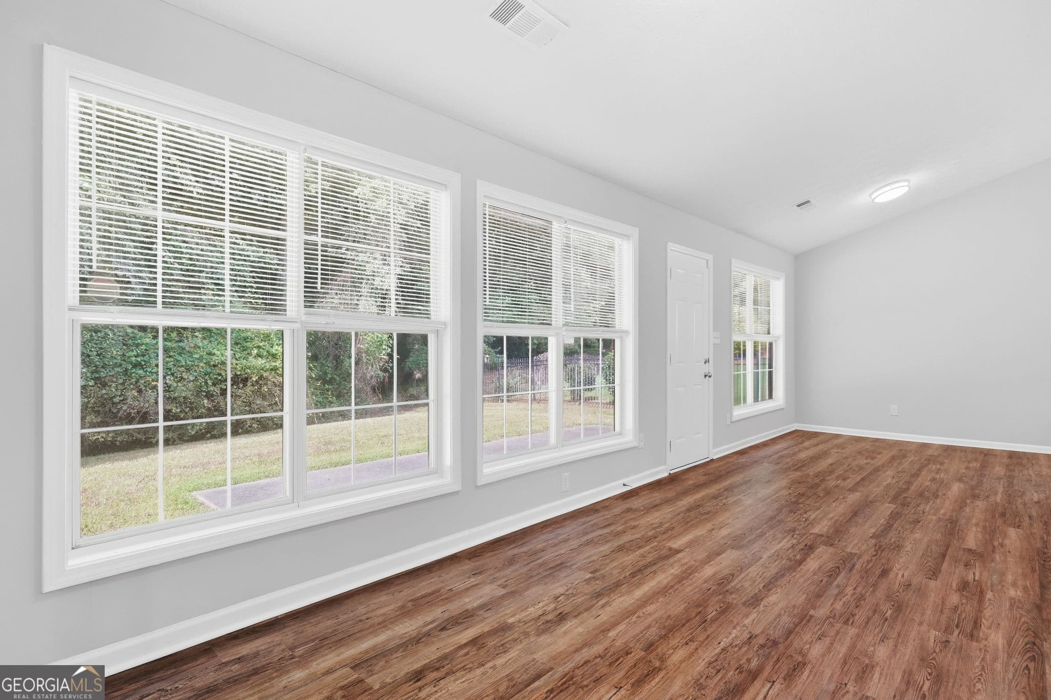 3 bedroom, 2 bathroom single family residence for rent at 3260 Ennfield Lane, Duluth, GA 30096 for $2,500 a month — photo 10