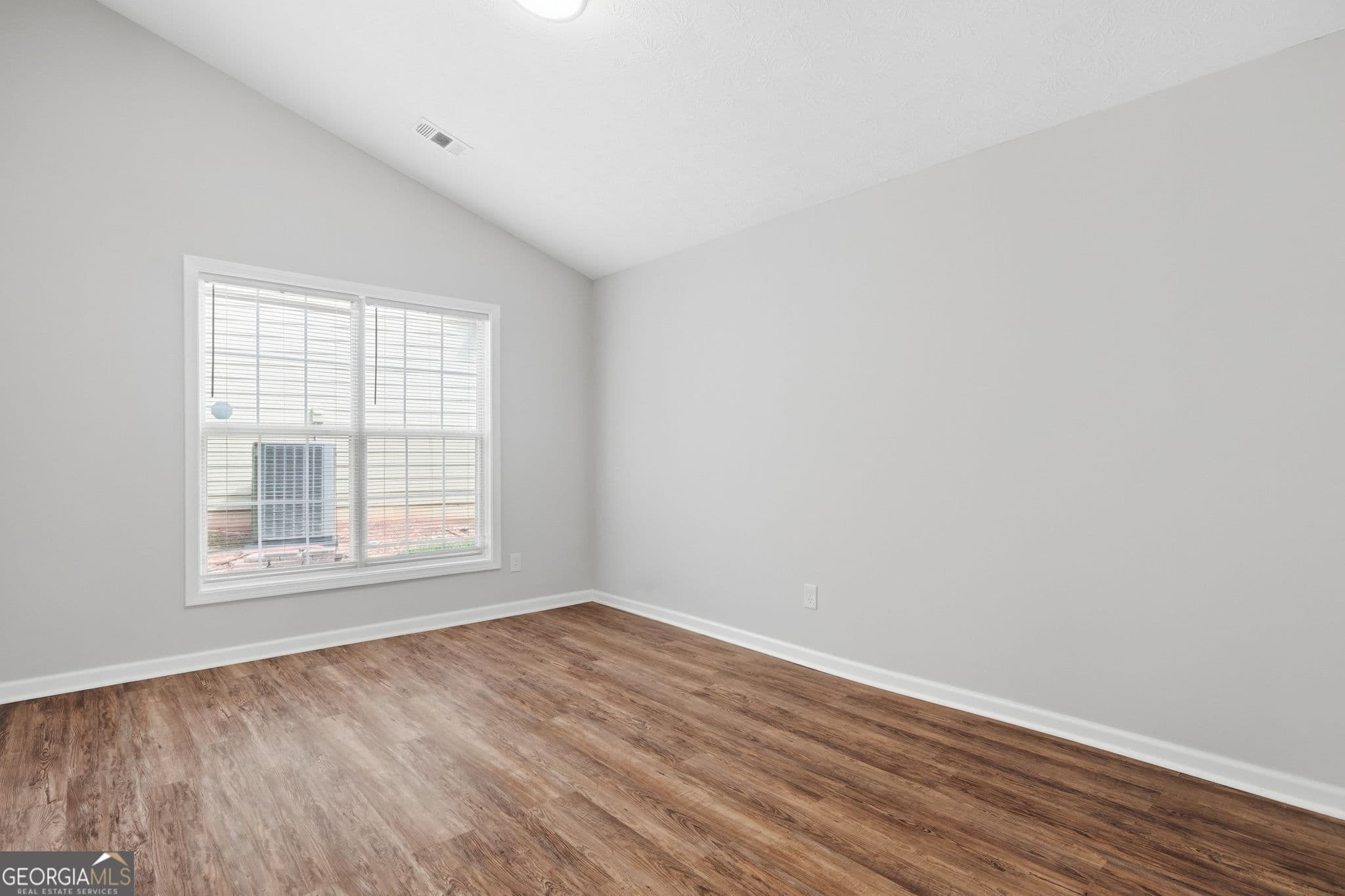 3 bedroom, 2 bathroom single family residence for rent at 3260 Ennfield Lane, Duluth, GA 30096 for $2,500 a month — photo 8