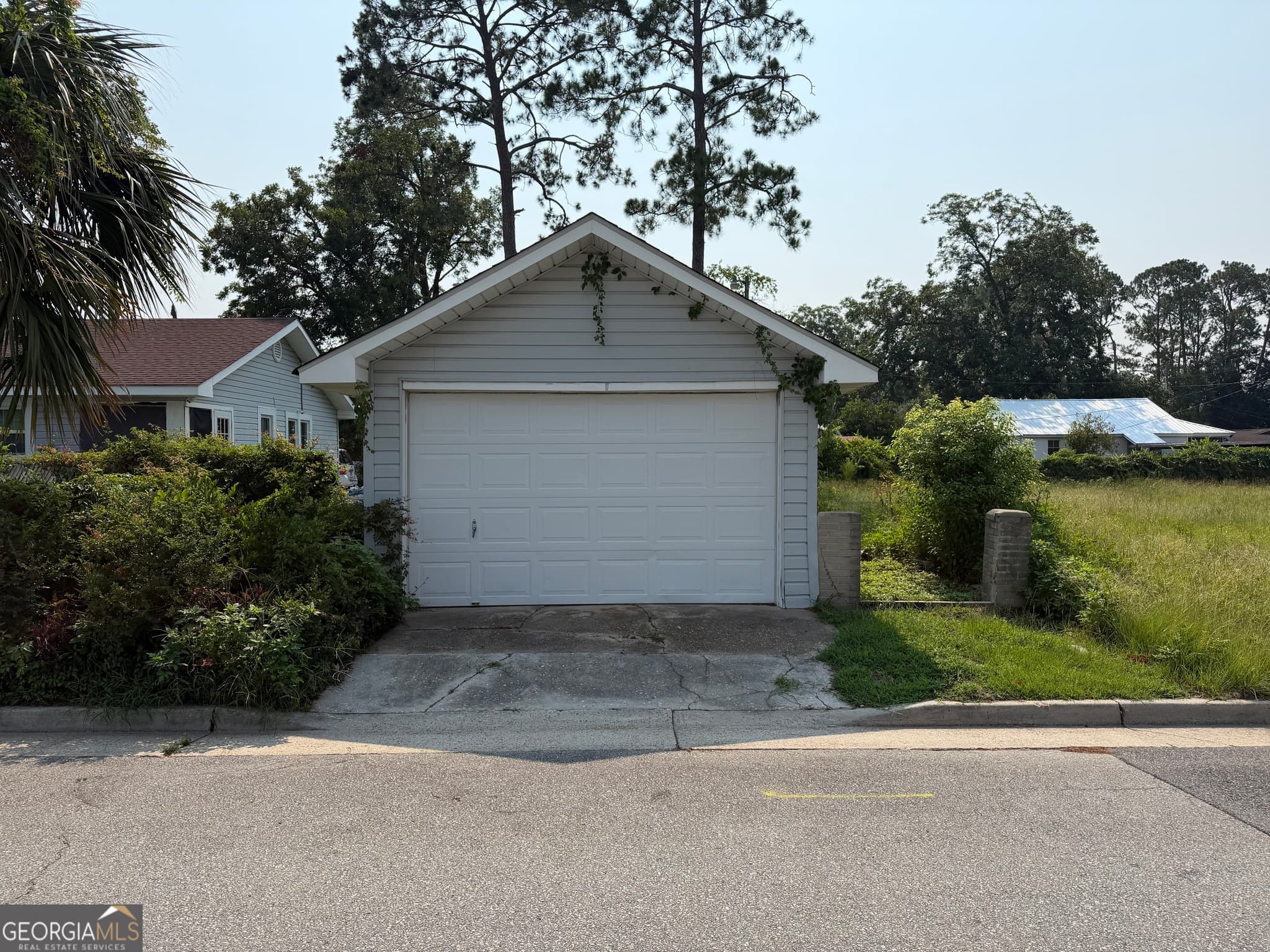 3 bedroom, 2.5 bathroom, 1,778 sq ft single family residence for sale at 314 W 16th Street, Alma, GA 31510 — photo 3