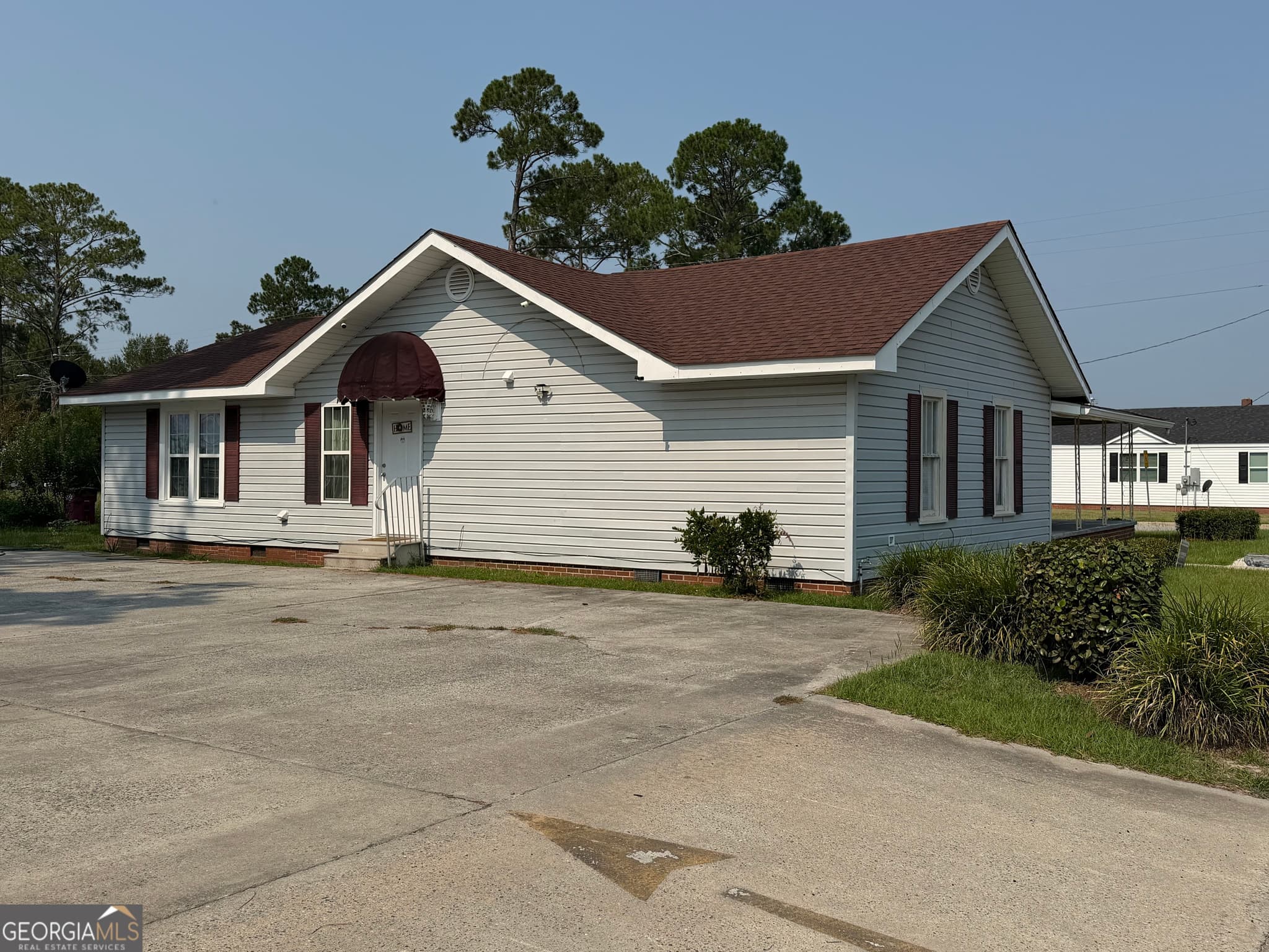 3 bedroom, 2.5 bathroom, 1,778 sq ft single family residence for sale at 314 W 16th Street, Alma, GA 31510 — photo 10