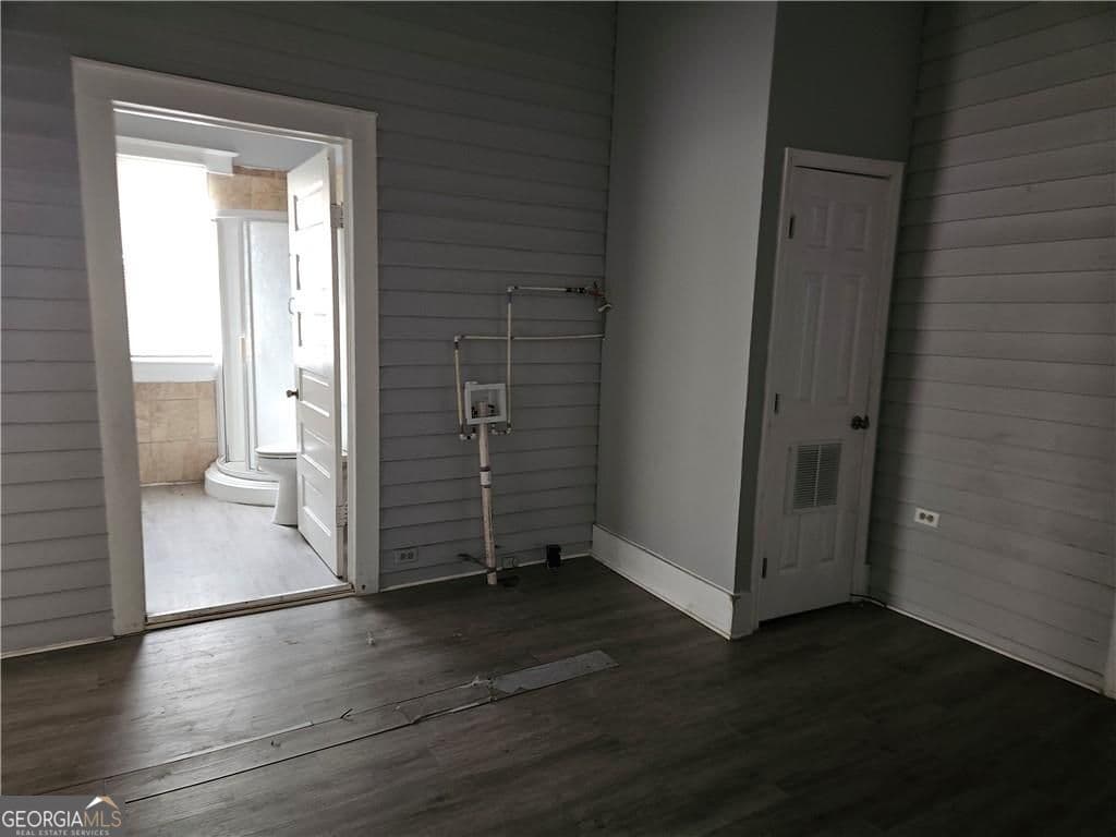 3 bedroom, 1 bathroom, 1,766 sq ft single family residence for sale at 2372 Beech Avenue, Macon, GA 31204 — photo 2