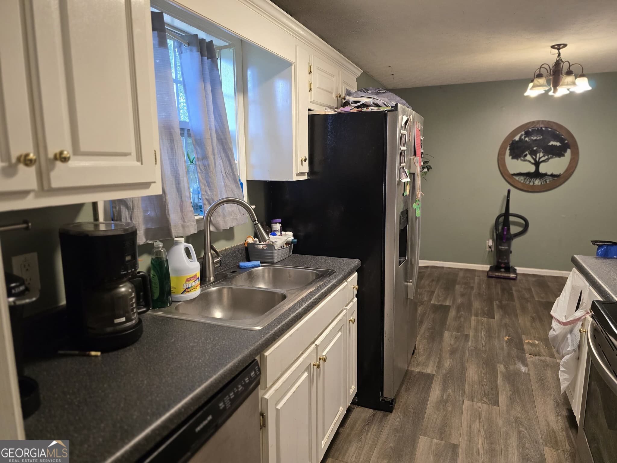 3 bedroom, 2 bathroom, 1,232 sq ft single family residence under contract at 512 Mulberry Street, Thomaston, GA 30286 — photo 3