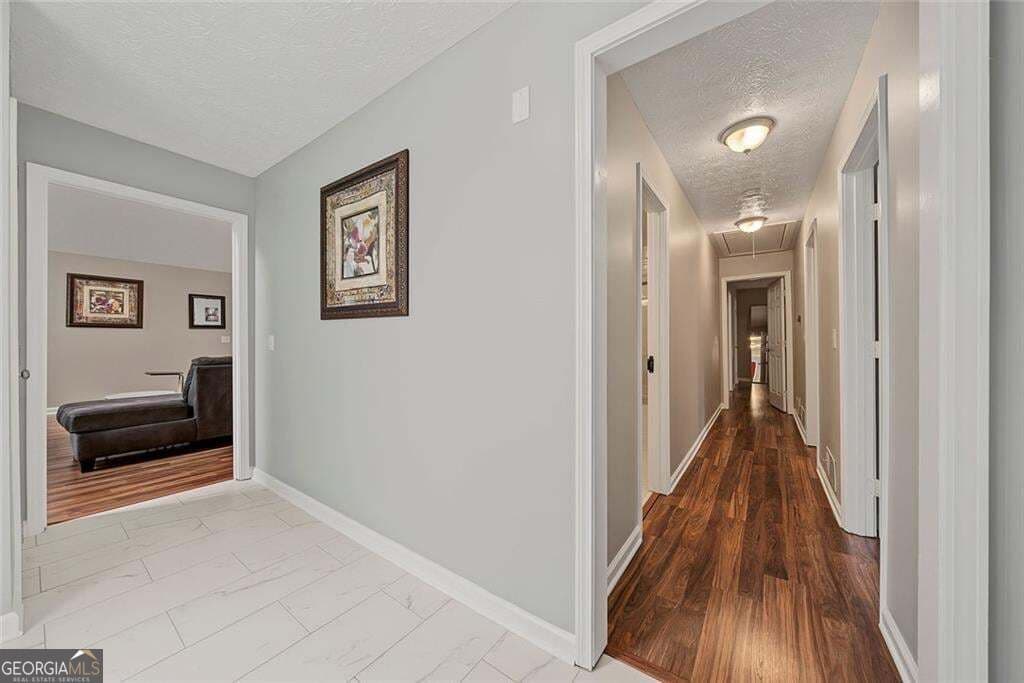 4 bedroom, 3 bathroom, 2,923 sq ft single family residence for sale at 3202 Beaver Drive, Douglasville, GA 30135 — photo 6