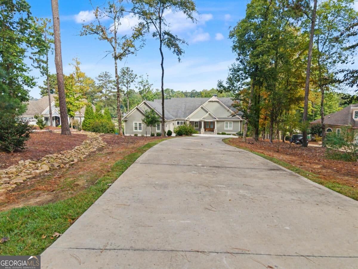 3 bedroom, 3.5 bathroom, 3,556 sq ft single family residence for sale at 2731 Club Drive, Greensboro, GA 30642 — photo 6