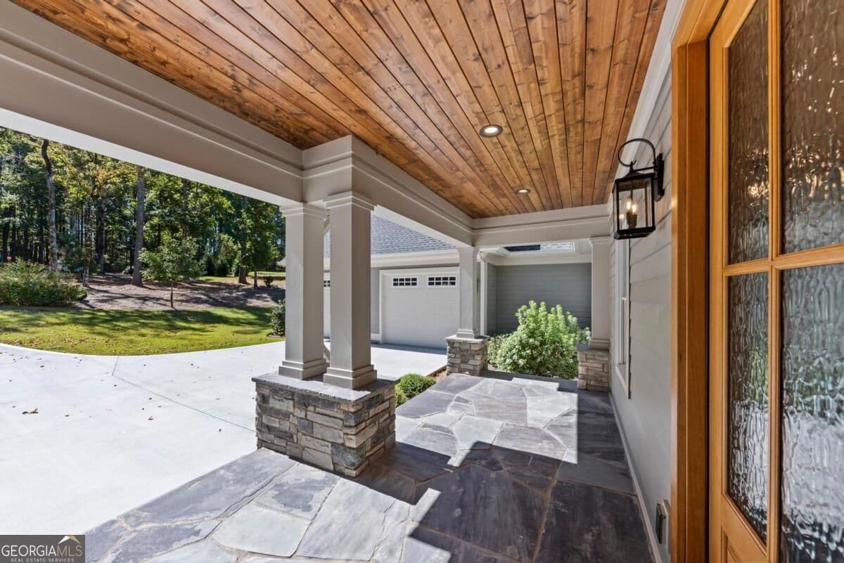3 bedroom, 3.5 bathroom, 3,556 sq ft single family residence for sale at 2731 Club Drive, Greensboro, GA 30642 — photo 9