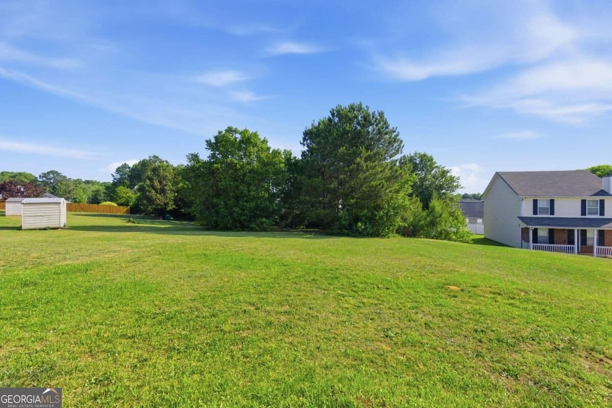 3 bedroom, 3 bathroom, 1,392 sq ft single family residence for sale at 257 Marsh Glen Drive, Jonesboro, GA 30238 — photo 5