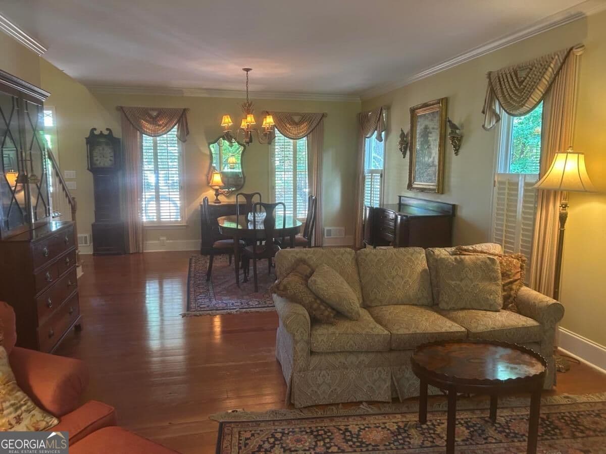 4 bedroom, 2.5 bathroom, 2,283 sq ft single family residence for sale at 1011 Spy Glass Hill, Greensboro, GA 30642 — photo 7
