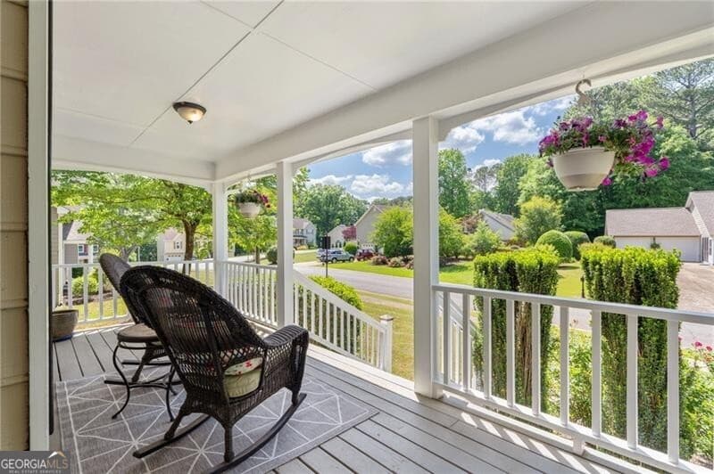 4 bedroom, 3 bathroom, 2,024 sq ft single family residence for sale at 304 Rose Creek Way, Woodstock, GA 30189 — photo 3