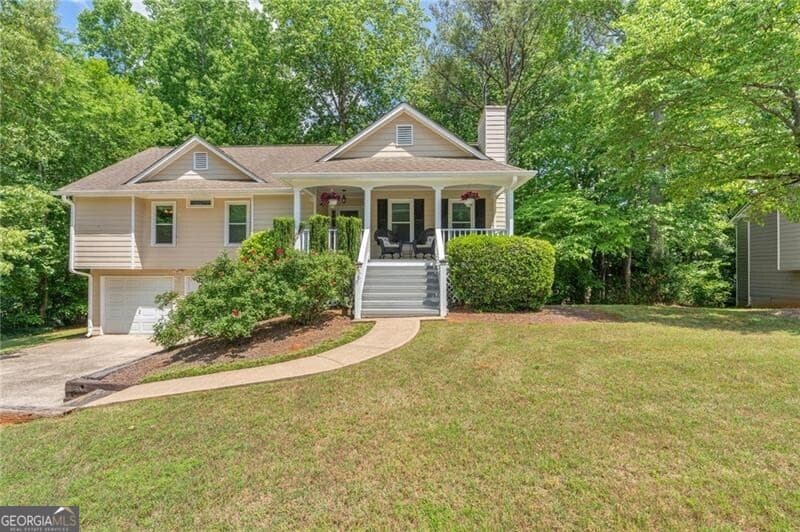 4 bedroom, 3 bathroom, 2,024 sq ft single family residence for sale at 304 Rose Creek Way, Woodstock, GA 30189