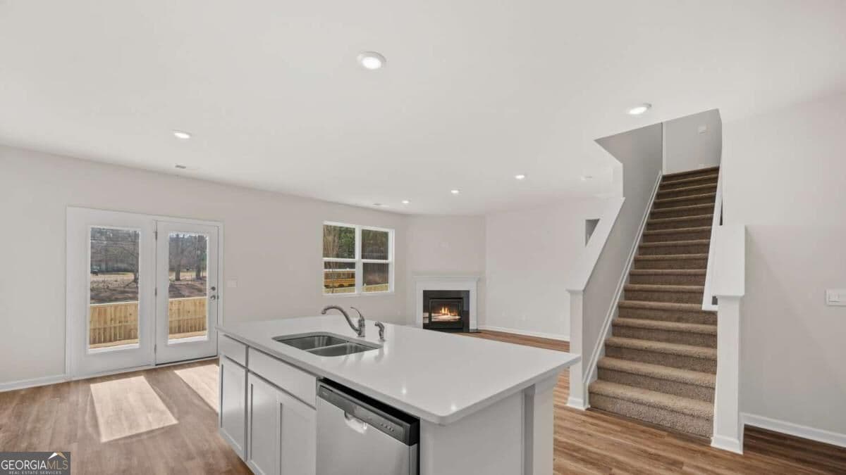 5 bedroom, 3 bathroom single family residence for sale at 155 White Spruce Way, Newnan, GA 30265 — photo 10