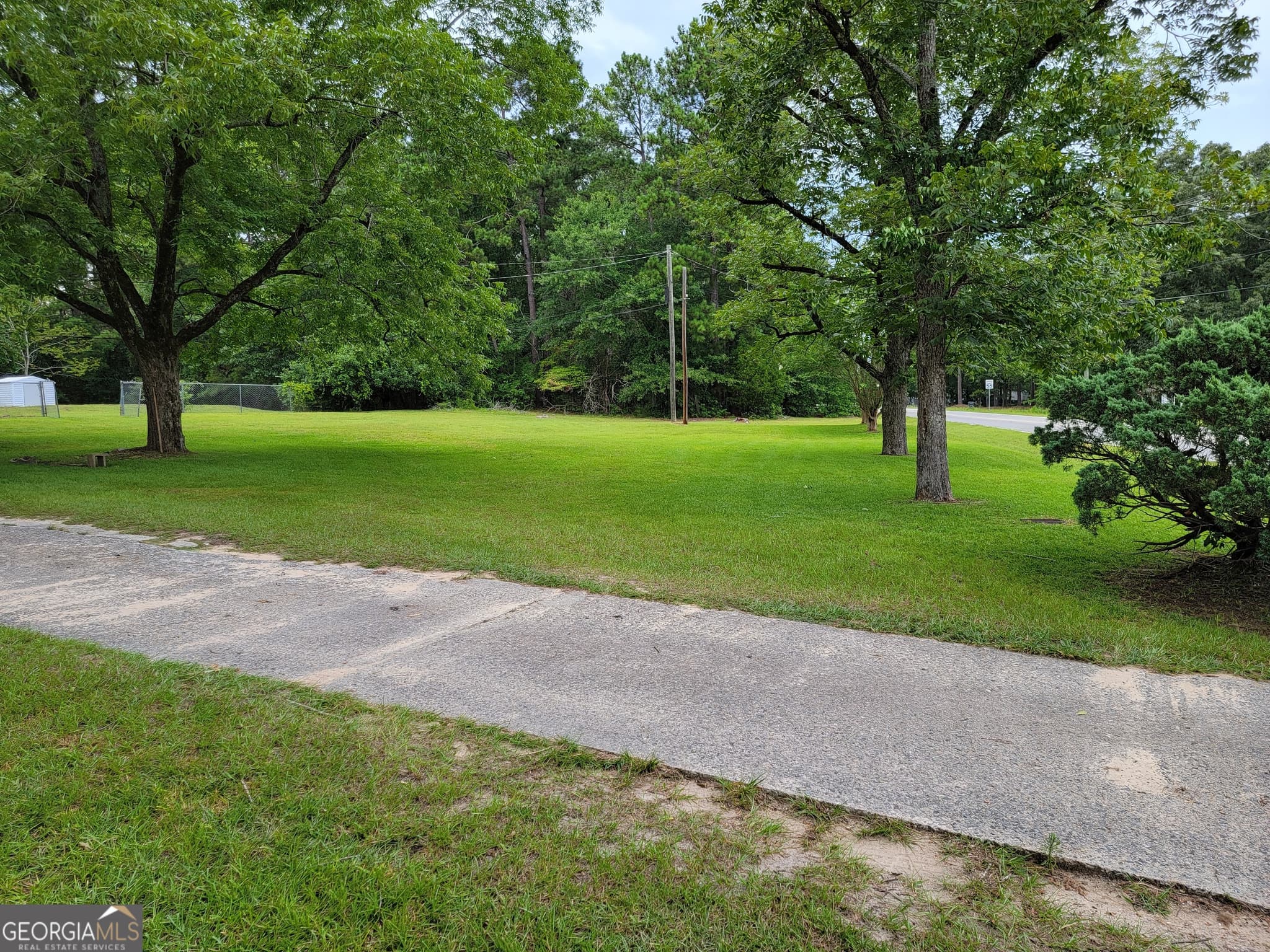 3 bedroom, 2 bathroom, 2,328 sq ft single family residence for sale at 367 Mt Pleasant Church Road, Gordon, GA 31031 — photo 5