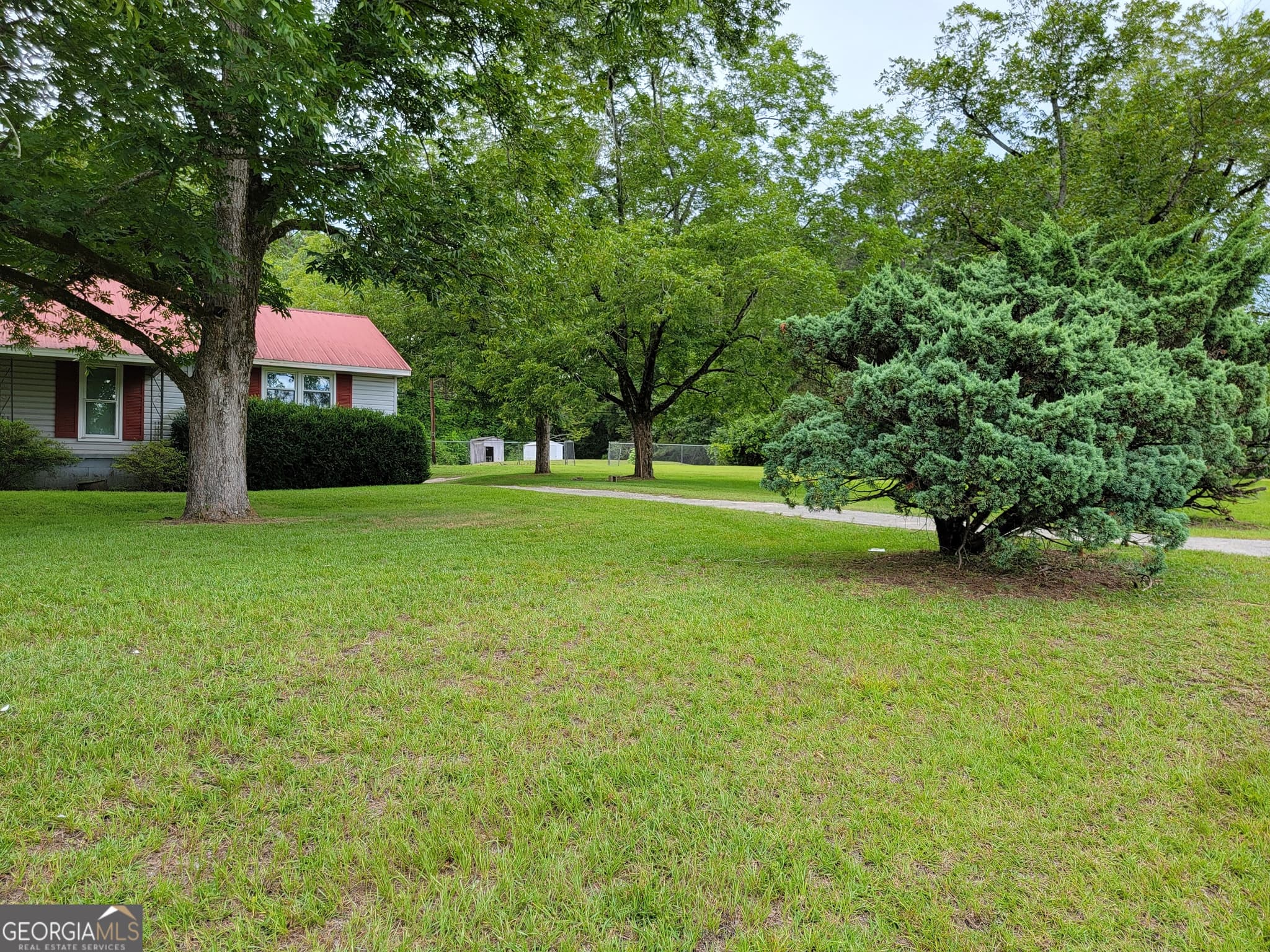 3 bedroom, 2 bathroom, 2,328 sq ft single family residence for sale at 367 Mt Pleasant Church Road, Gordon, GA 31031 — photo 4