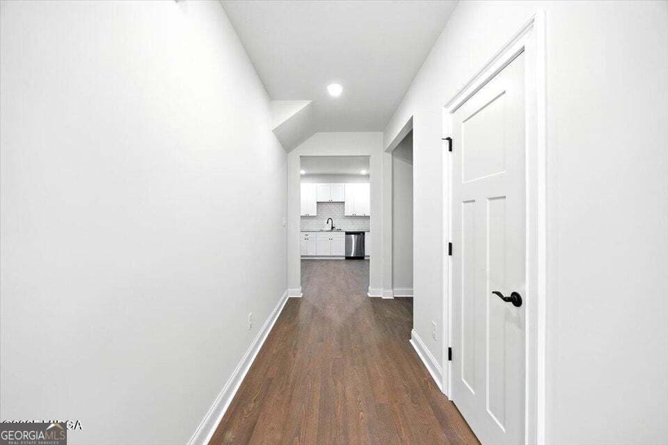 4 bedroom, 3 bathroom, 3,304 sq ft single family residence for sale at 279 River North Boulevard, Macon, GA 31211 — photo 5