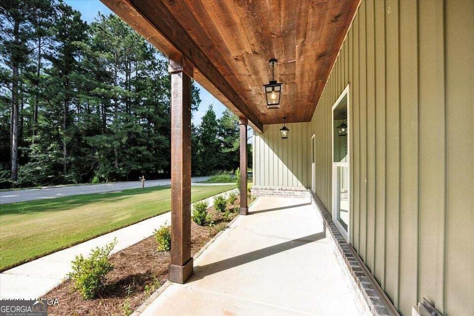 4 bedroom, 3 bathroom, 3,304 sq ft single family residence for sale at 279 River North Boulevard, Macon, GA 31211 — photo 4