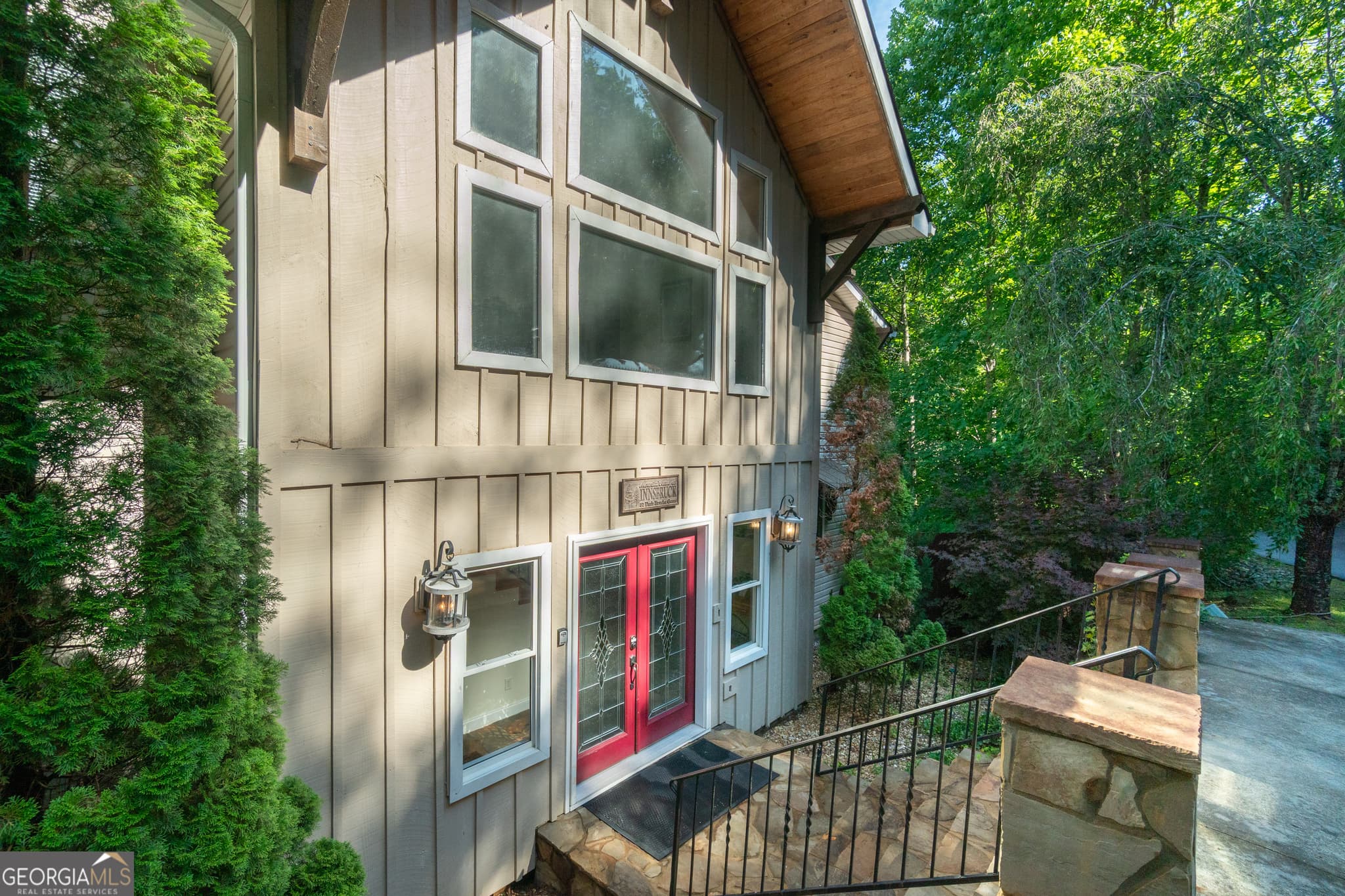 5 bedroom, 5 bathroom, 2,790 sq ft single family residence for sale at 81 Dach Bruecke Gasse, Helen, GA 30545 — photo 4